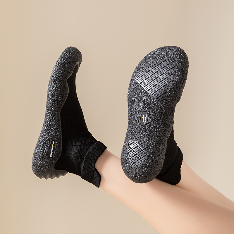 GallonShark Lightweight Barefo - Pilates Yoga Classes 评论和价格